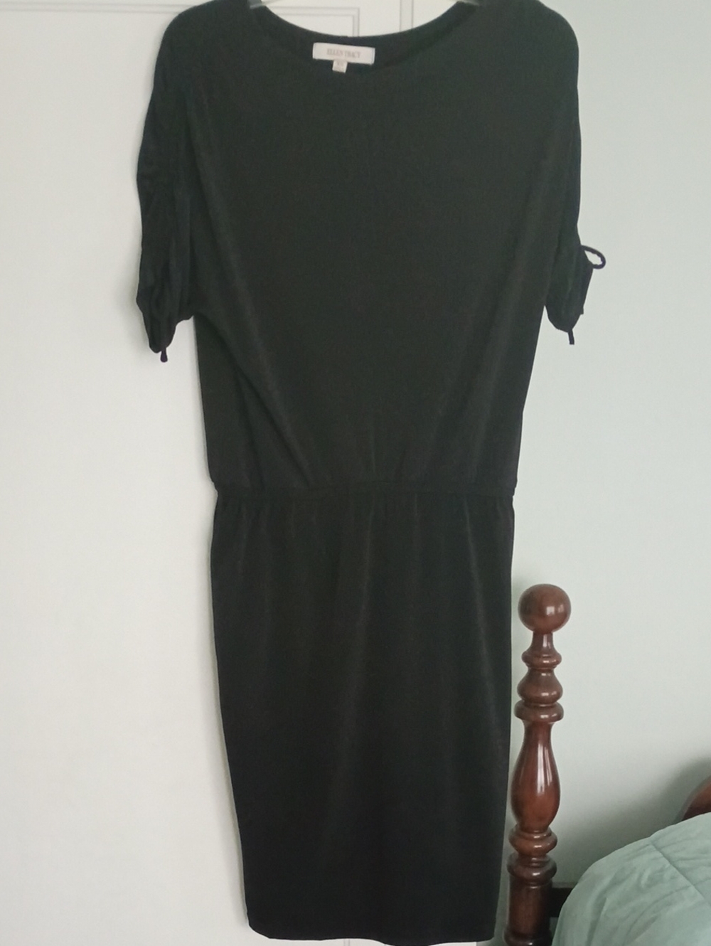 Ellen Tracy Black Short Sleeve Midi Dress with Cinched Waist